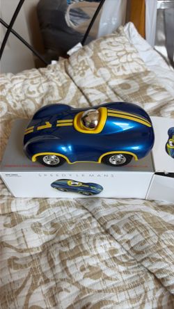 Play forever lemans car