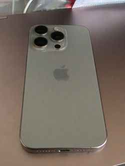 Iphone 15 pro , prestine condition 256 gb paid off and clean