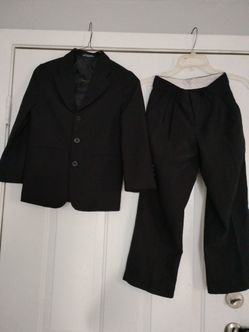 Para ninos talla 8 al chaleco le falta un boton$15