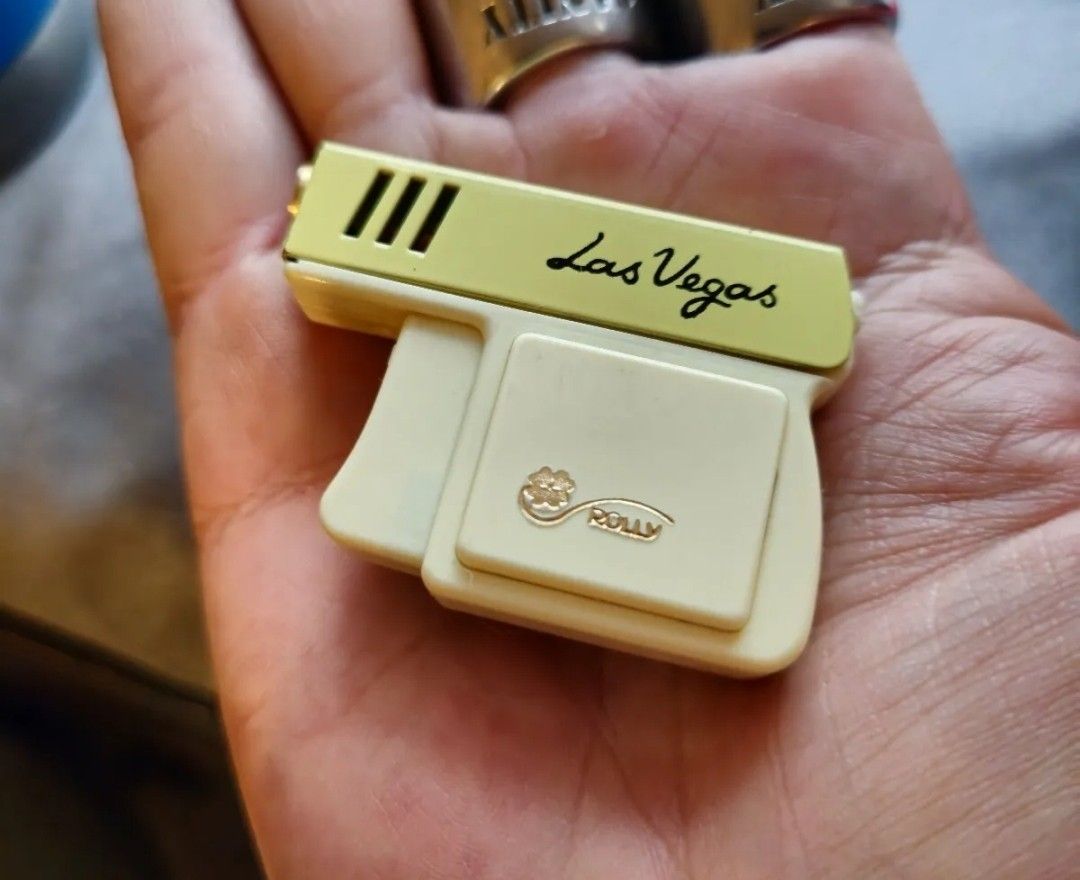 fake cigarette with light Fake Thumb Tip Cigarette Lighter Flame Magic Trick Magiciain Illusion Party  Prank
