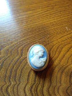 Estee Lauder youth dew solid perfume compact