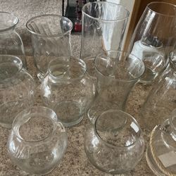   Lots Of Defrent Sizes Jars.  And Vases For Flowers Prices Is For All And There Is More Then Seen