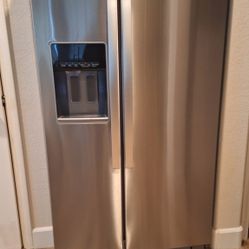 Refrigerator  Whirlpool 