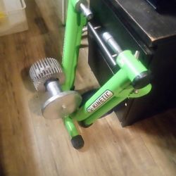 Kinetic Road Machine 