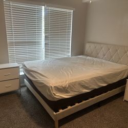 Queen Sized Bedroom Set