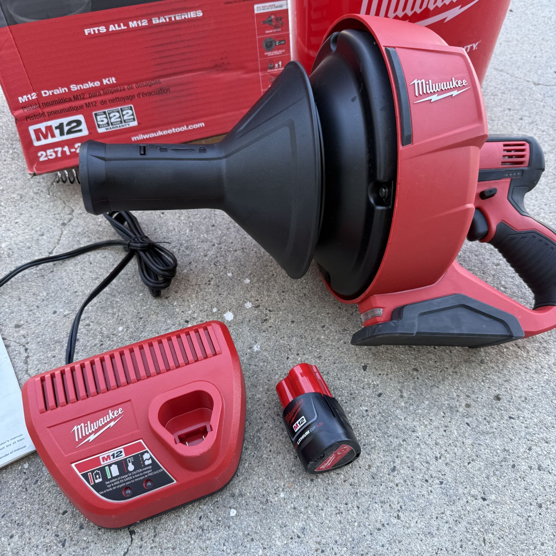 Milwaukee M12 12 V Lithium Ion Cordless Drain Snake Auger W/ (1