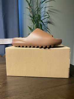 Yeezy Slide Flax Size 5M, 7M And 9M