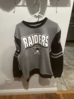 Raiders sweater, size  Medium extra large 