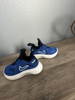 Baby Nike - Size 2C