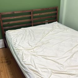 Queen Bed Frame (MATTRESS NOT INCLUDED)