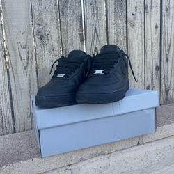 Nike Air Force 1 Low – Black – Size 8.5 – Like New