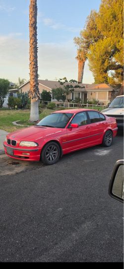 2000 BMW 323i