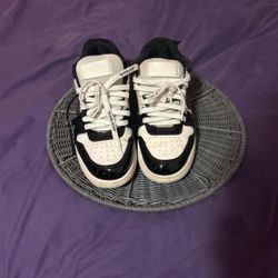 Off whites out of office size 10 men