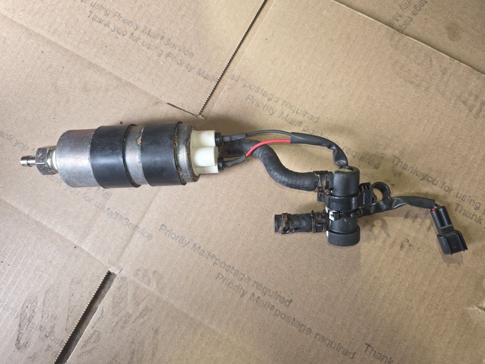 OEM Yamaha low Pressure Fuel Pump 69J-24410-00-00