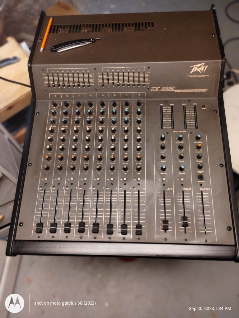 Stareo Powered Mixing Console/ Peavey XR-800C