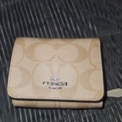 NEW ! TRIFOLD COACH WALLET