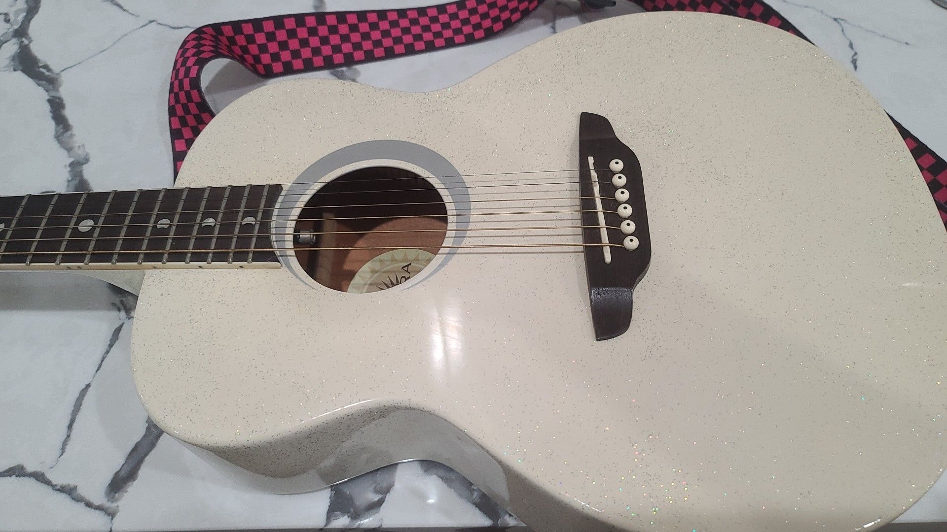 Guitar aurora by luna