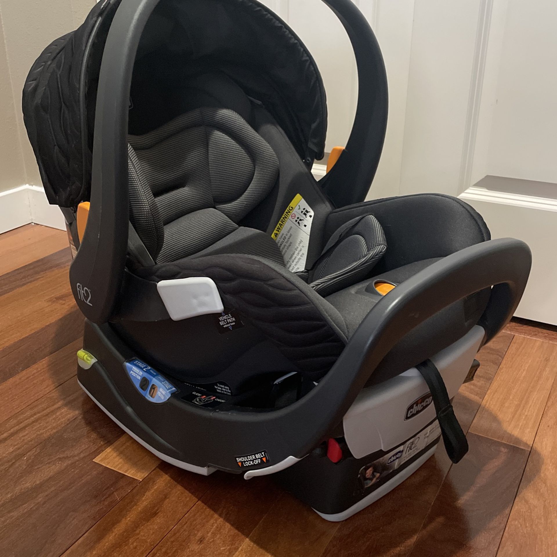 Chicco Fit 2 Infant/Toddler Car seat 