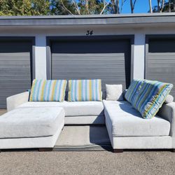 Fama Grey Sectional Couch with Ottoman 