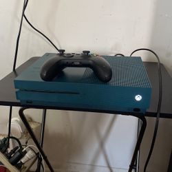 Xbox One s Special Edition Deep blue