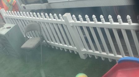 White - Vinyl Picket Fence 4x8