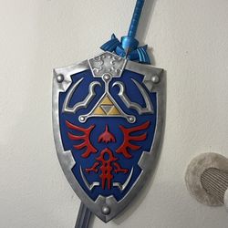 Legend of Zelda Hylian Shield Wall Display w/ Master Sword