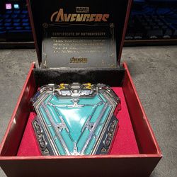 Marvel Iron Man Arc Reactor Magnetic Pin