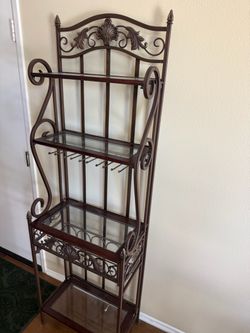 Metal baker’s rack