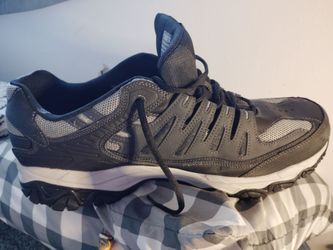 Men's Sketchers size 16