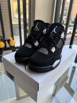 Jordan 4 White Thunder