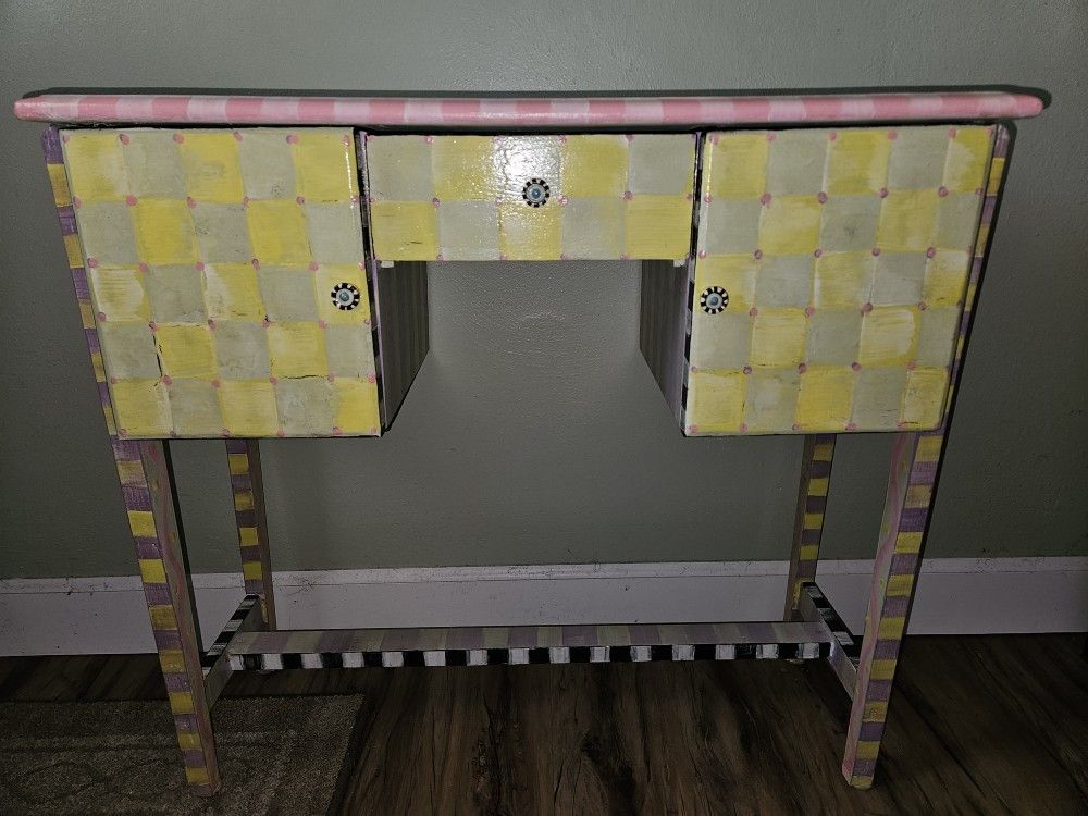 Child's Desk/vanity