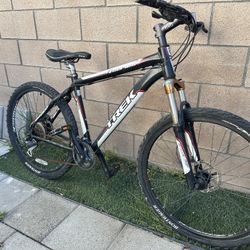 Trek 4 Series Hard Tail Mountain Bike