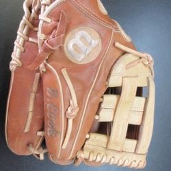 Used Wilson A2000 11.5" Glove - RHT