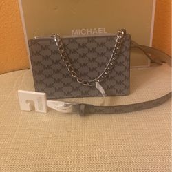 Authentic Michael Kors Fanny pack (purse Belt) Size XL