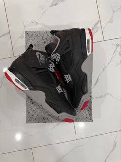 Jordan 4 Retro Bred Remagined Size 9.5 men’s
