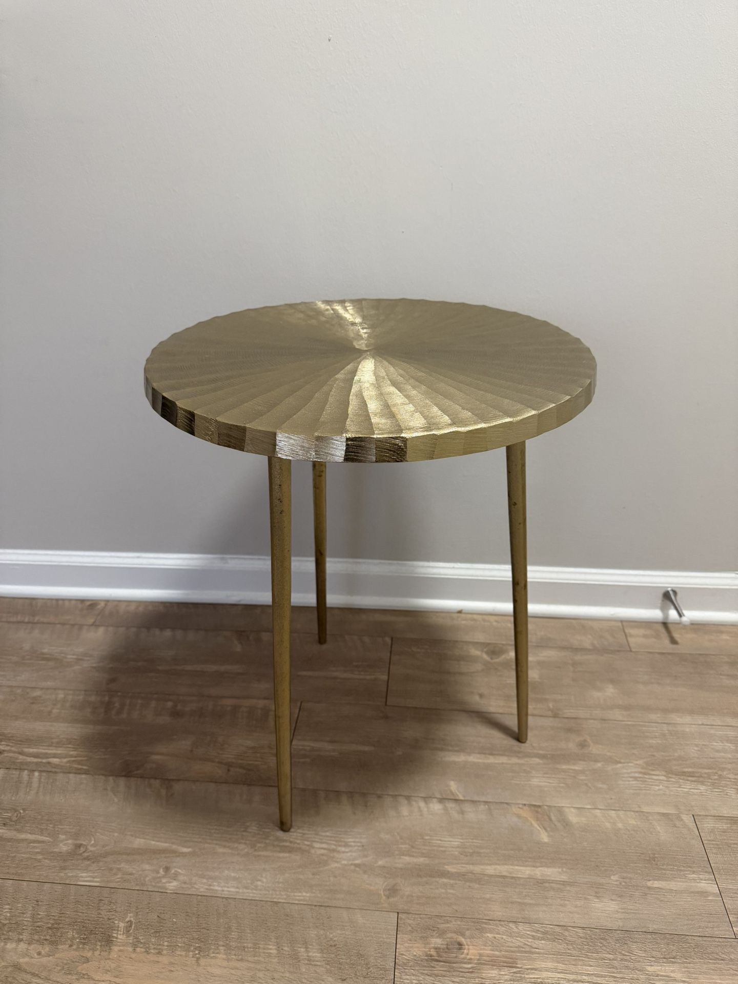 Gold table