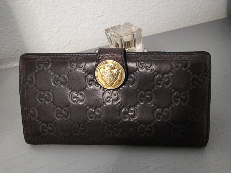 Gucci Signature GG Brown Continental Wallet

