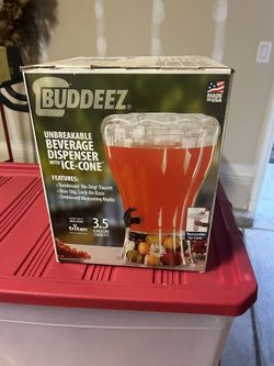 Plastic Water Dispenser