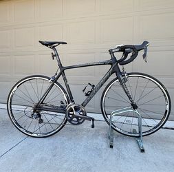 SCOTT Addict 10 Carbon Road Bike - Size 54 - Ultegra 2x11