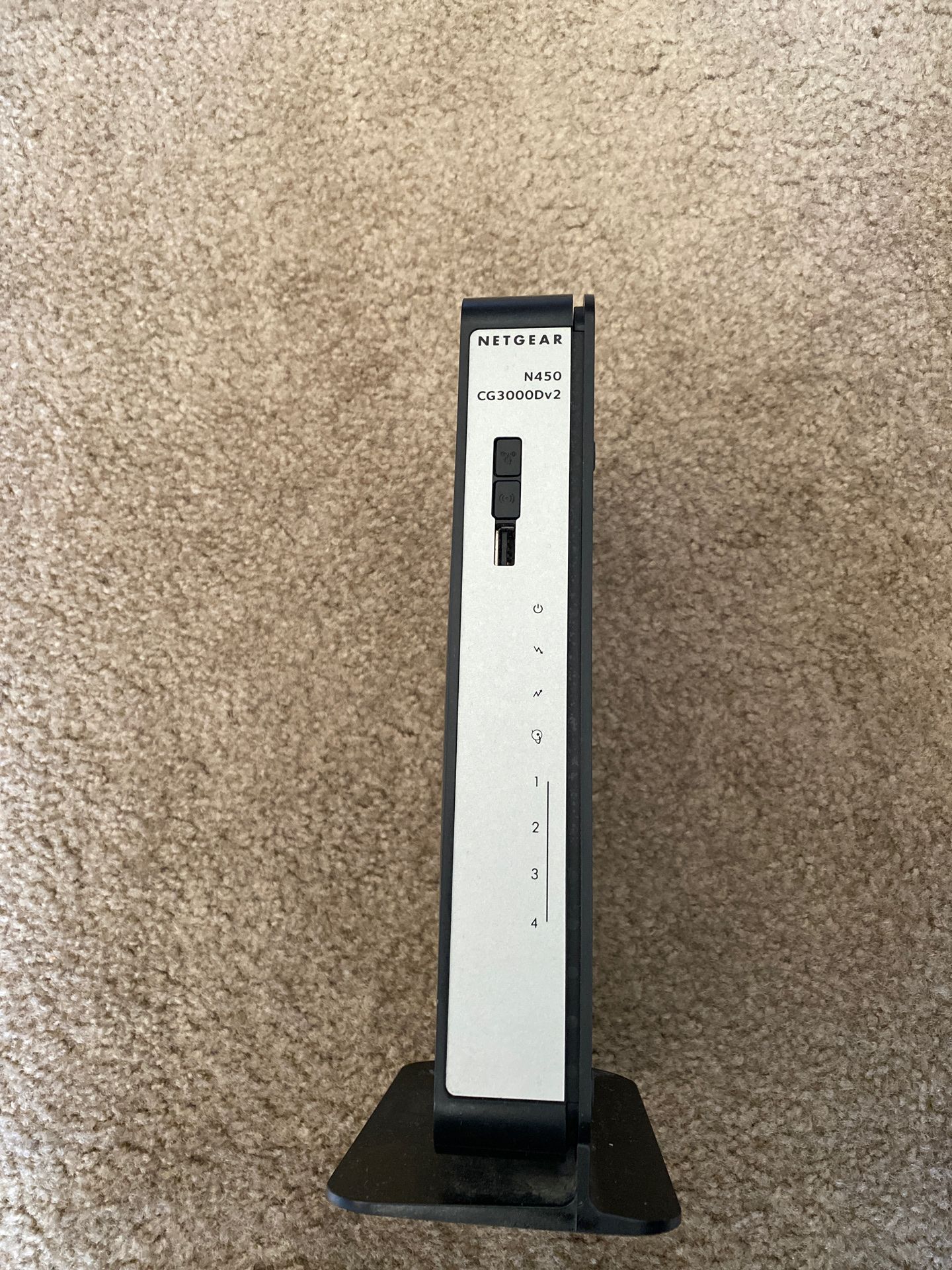 Netgear N 450 modem router