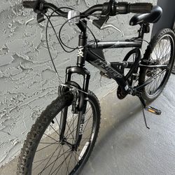 Hyper Mountain Bike 24”