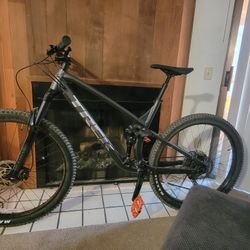 Trek Mountain Bike Size Xl/Full Suspension