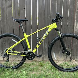 Mountain 🏔️ Bike TREK 5