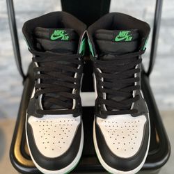 Jordan 1 “Lucky Green” 