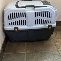 Skudo Pet Carrying Case