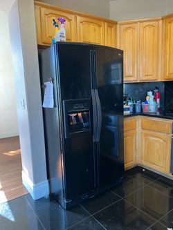 Kenmore 2 doors side by side fridge
