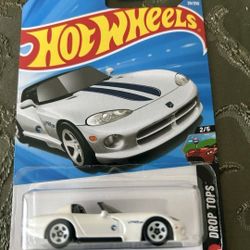 Hot Wheels 92 Dodge Viper RT/10 Treasure Hunt  B Case  2026