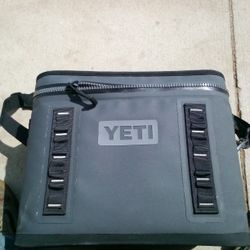 Yeti Lunchbox Cooler