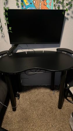 Gaming desk