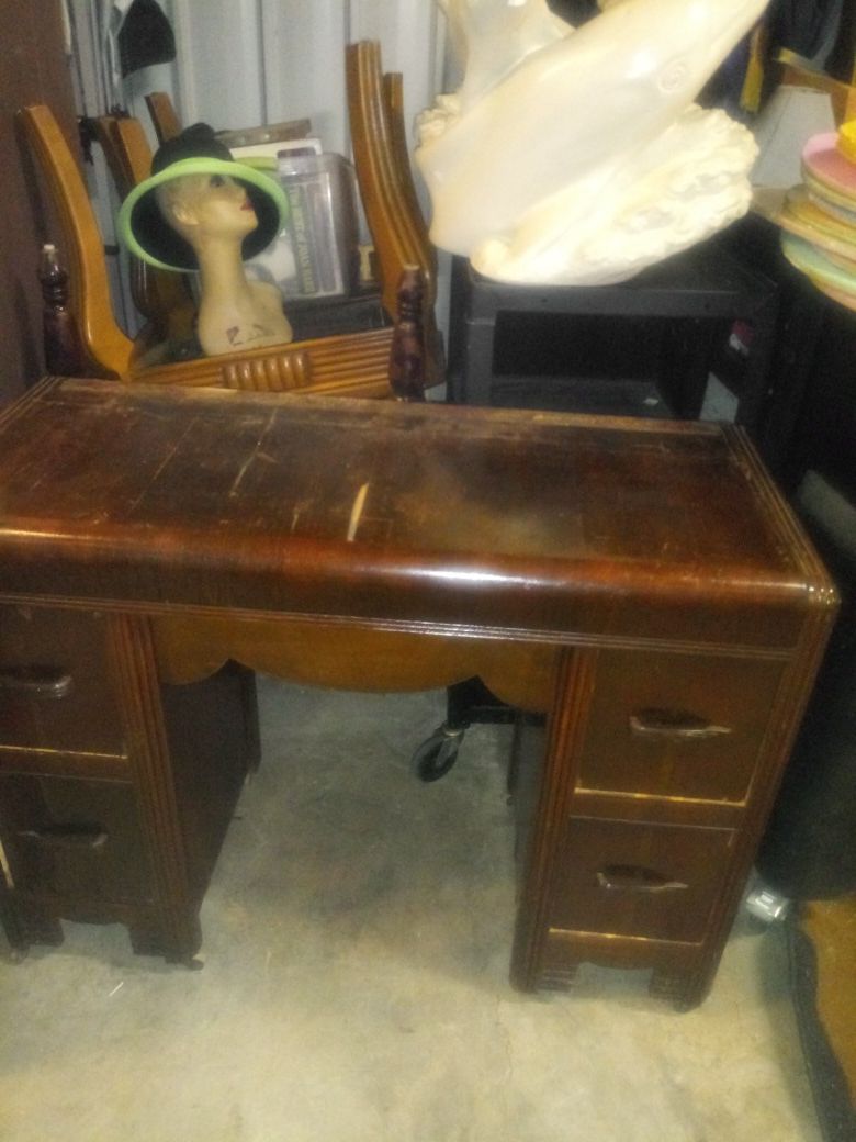 Antique desk Fayetteville ga